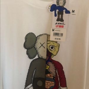 Kaws: Summer ✖️✖️ | UNIQLO | T-Shirt (Med) (New)